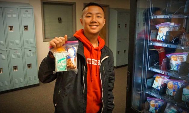 Vending machine at Tyee High School offers nutritious breakfasts on the go