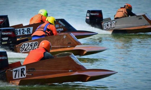 City wants to know: Do you support issuing a permit to allow hydro races one weekend a year at Angle Lake?