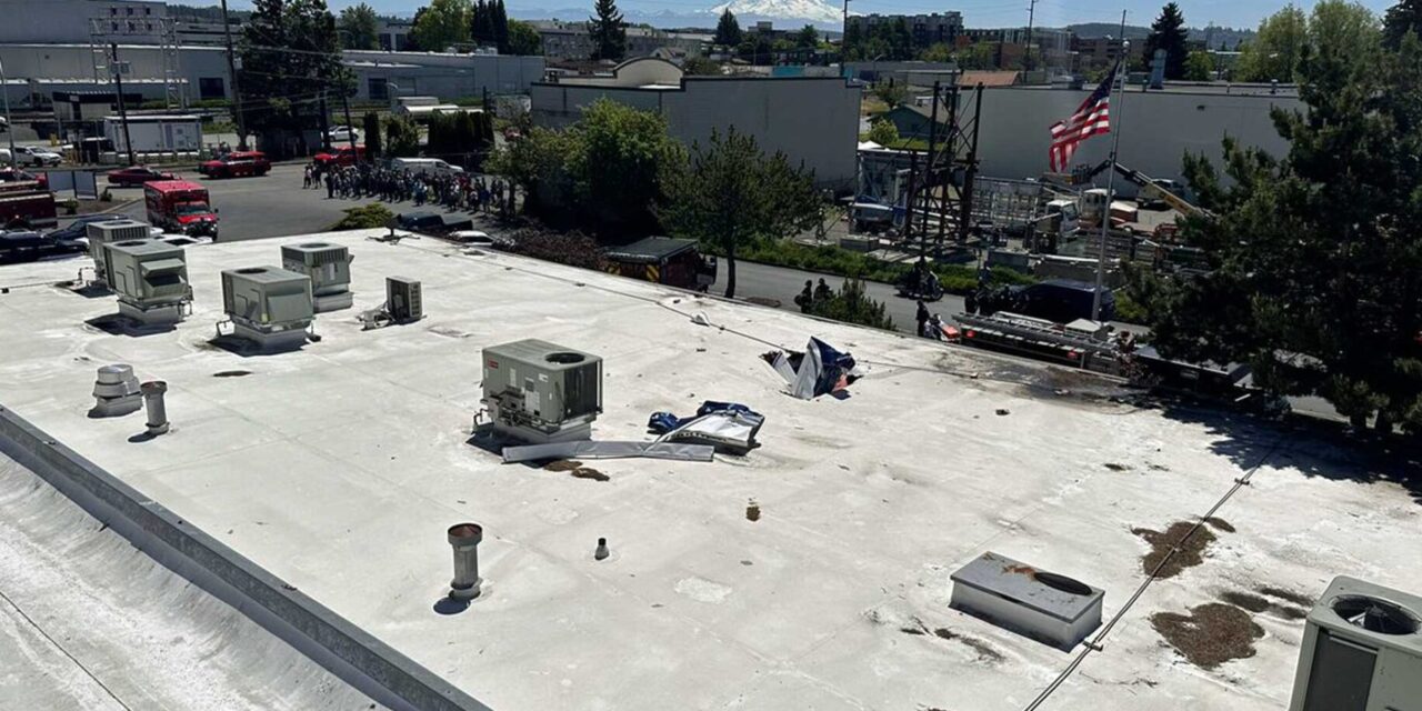 1 killed in small airplane crash in Auburn Thursday afternoon