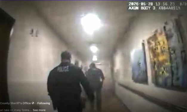 VIDEO: Burien Deputy spots apartment fire in SeaTac, helps evacuate residents